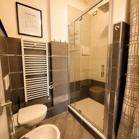 4 Beds, Old Port View, Aquarium And Center